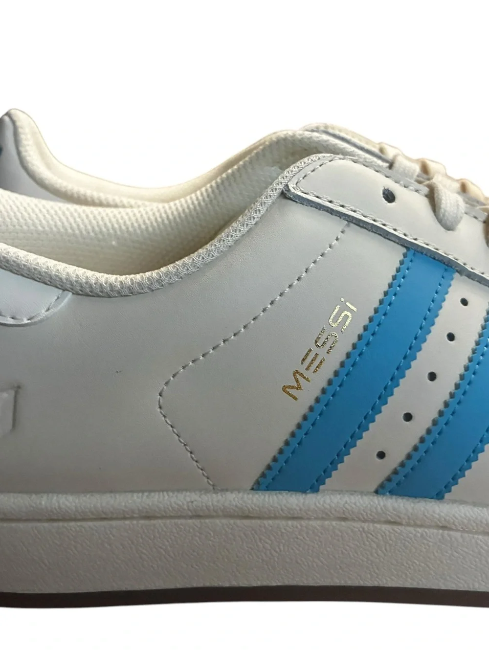 adidas Superstar Lionel Messi Argentina Size 9.5 men/ 10.5 women (US) NEW